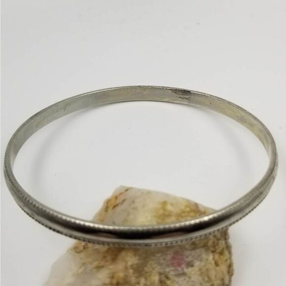 Silver bangle metal unknown - Picture 1 of 1